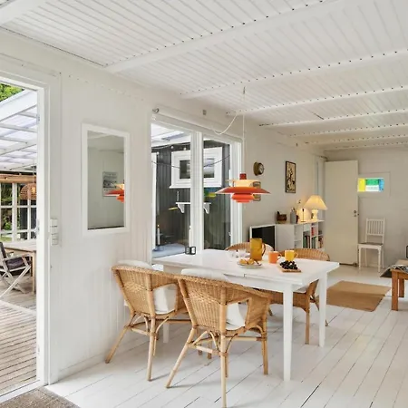 Lovely In With Kitchen Hébergement de vacances