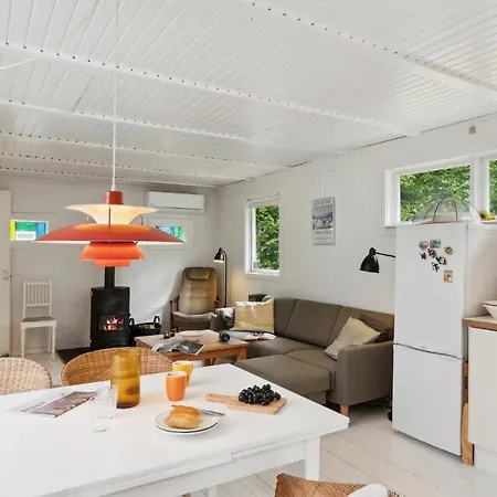 Hébergement de vacances Lovely In With Kitchen Vejby